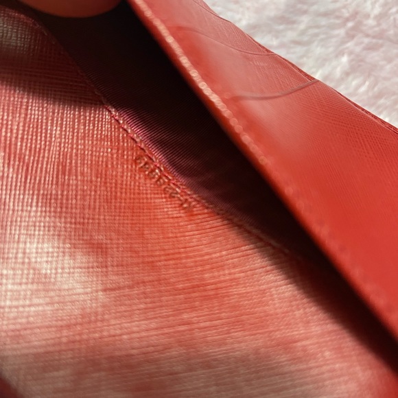 Ferragamo wallet - Picture 8 of 11